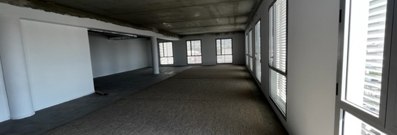 Commerce  222 m² à louer à Saint-Denis (97490)