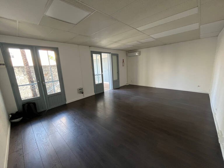 Bureaux 24 m2 centre ville Saint Denis — photo 1