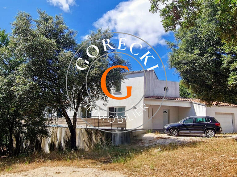 A vendre - A 12km d'Uzès, Belle villa sur terrain arboré de 1... — photo 1