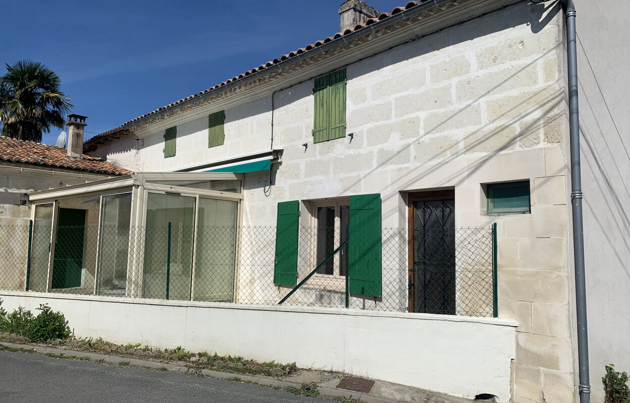 maison 4 pièces 80 m2 à vendre à Saintes (17100)