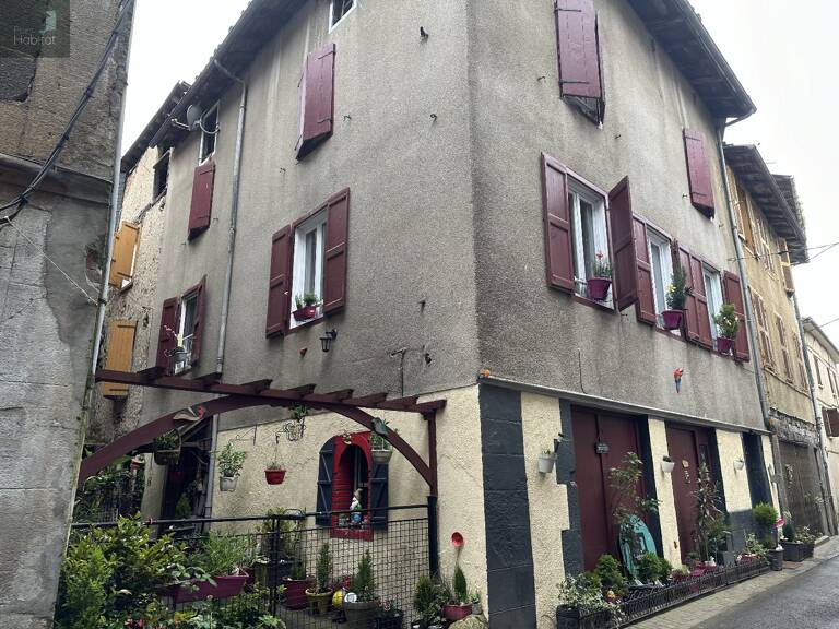 Centre ville, maison T4, habitable sur deux niveaux . — photo 1