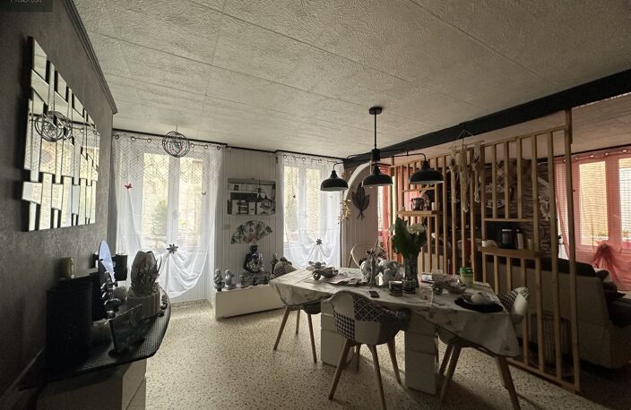 Centre ville, maison T4, habitable sur deux niveaux . — photo 2