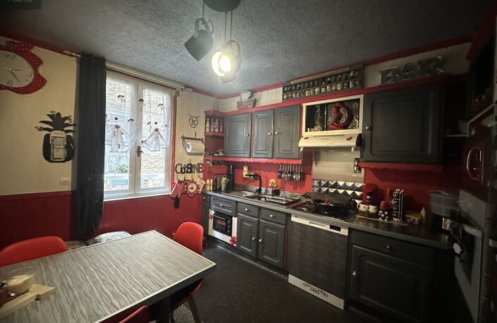 Centre ville, maison T4, habitable sur deux niveaux . — photo 3