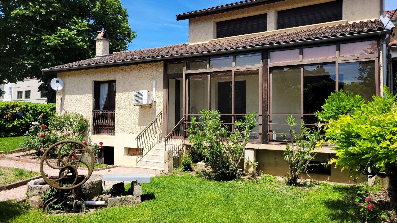 maison 7 pièces 136 m2 à vendre à Villefranche-de-Rouergue (12200)