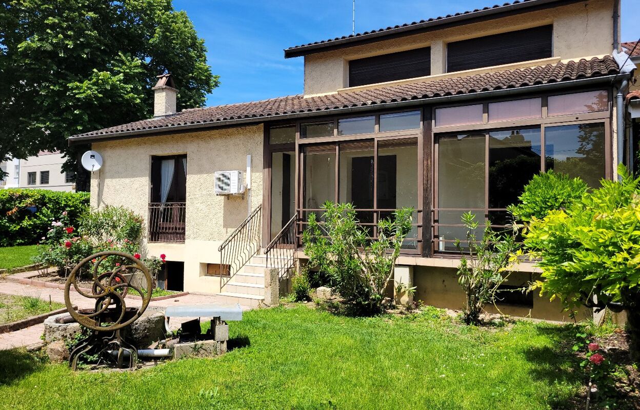 maison 7 pièces 136 m2 à vendre à Villefranche-de-Rouergue (12200)