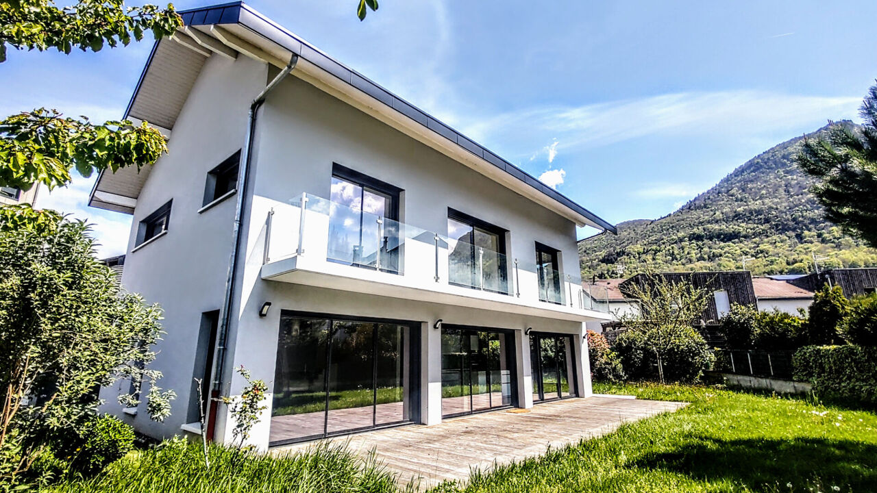 maison 5 pièces 165 m2 à vendre à Annecy-le-Vieux (74940)