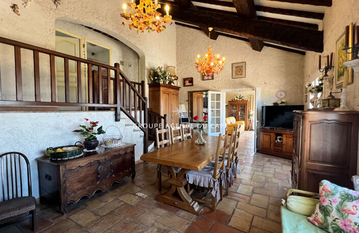À VENDRE VILLA DE 7 PIÈCES AVEC PISCINE ET GRANDE TERRASSE OFFRANT UNE VUE MER SUR LE GOLFE DE SAINT-TROPEZ, AUX ISSAMBRES — photo 3