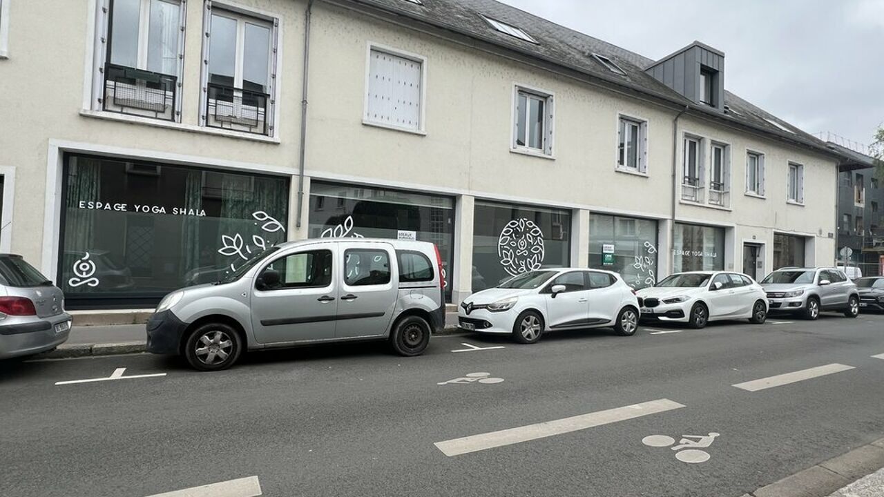 bureau  pièces 200 m2 à louer à Tours (37000)