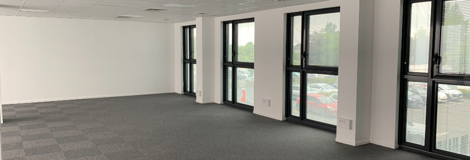 Bureau  235 m² à louer à Tours (37100)