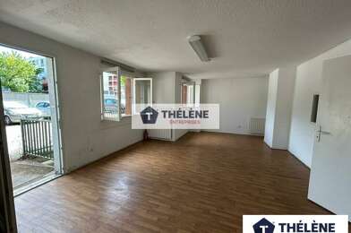 Commerce  351000 €