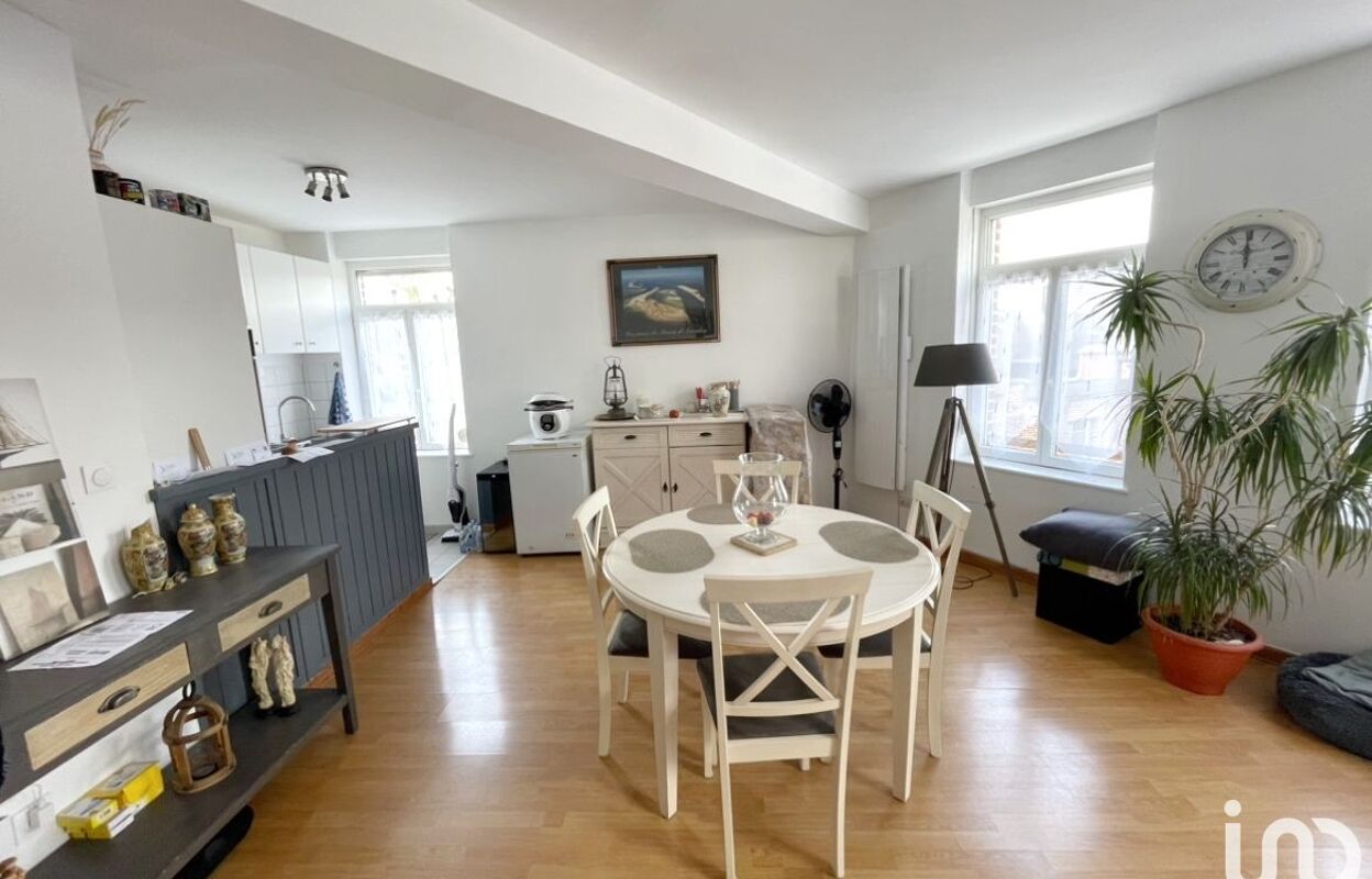 immeuble  pièces 268 m2 à vendre à Lille (59000)