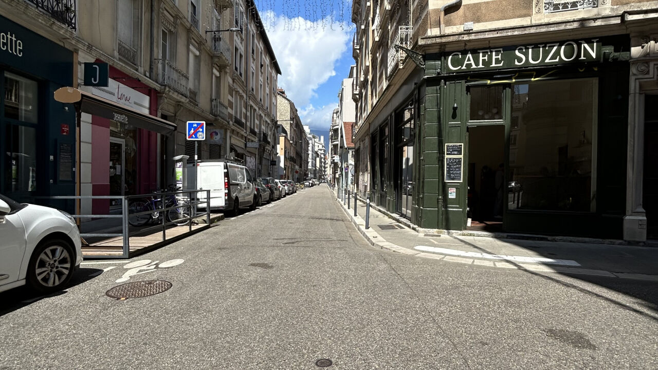 commerce  pièces 35 m2 à louer à Grenoble (38000)