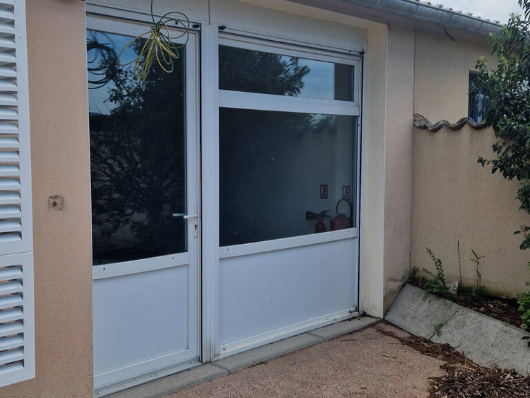 1 PIÈCE 36.8 M2 LOCAL PROFESSIONNEL - CHAPONOST — photo 1