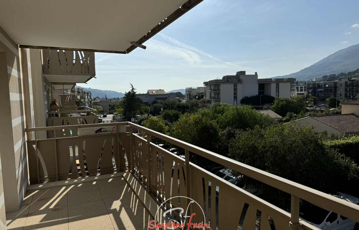 appartement 2 pièces 35 m2 à vendre à Carros (06510)