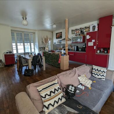 Immeuble  254400 €