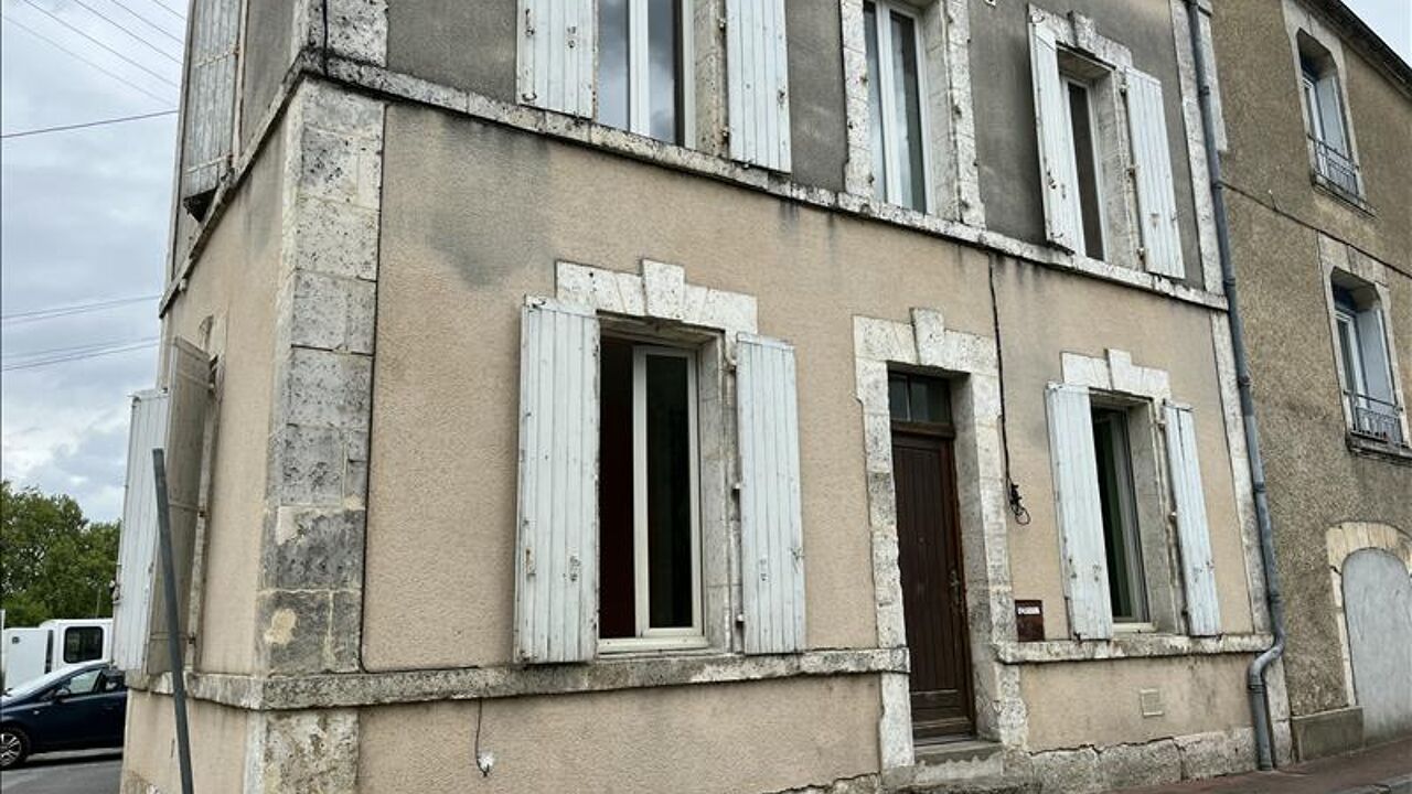 maison 5 pièces 82 m2 à vendre à Gond-Pontouvre (16160)