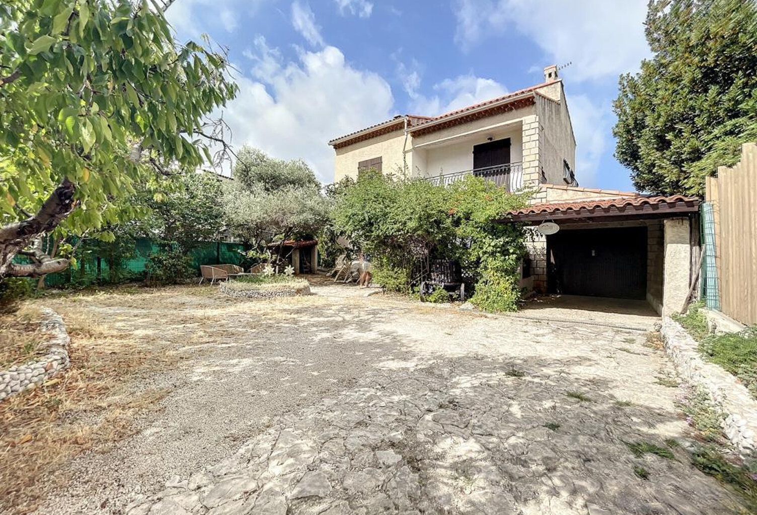 Villa 13008 Saint Anne+Jardin+place de parking — photo 1