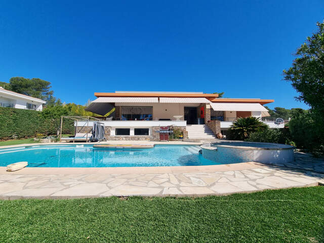 VILLA CALIFORNIENNE - BOULOURIS — photo du bien