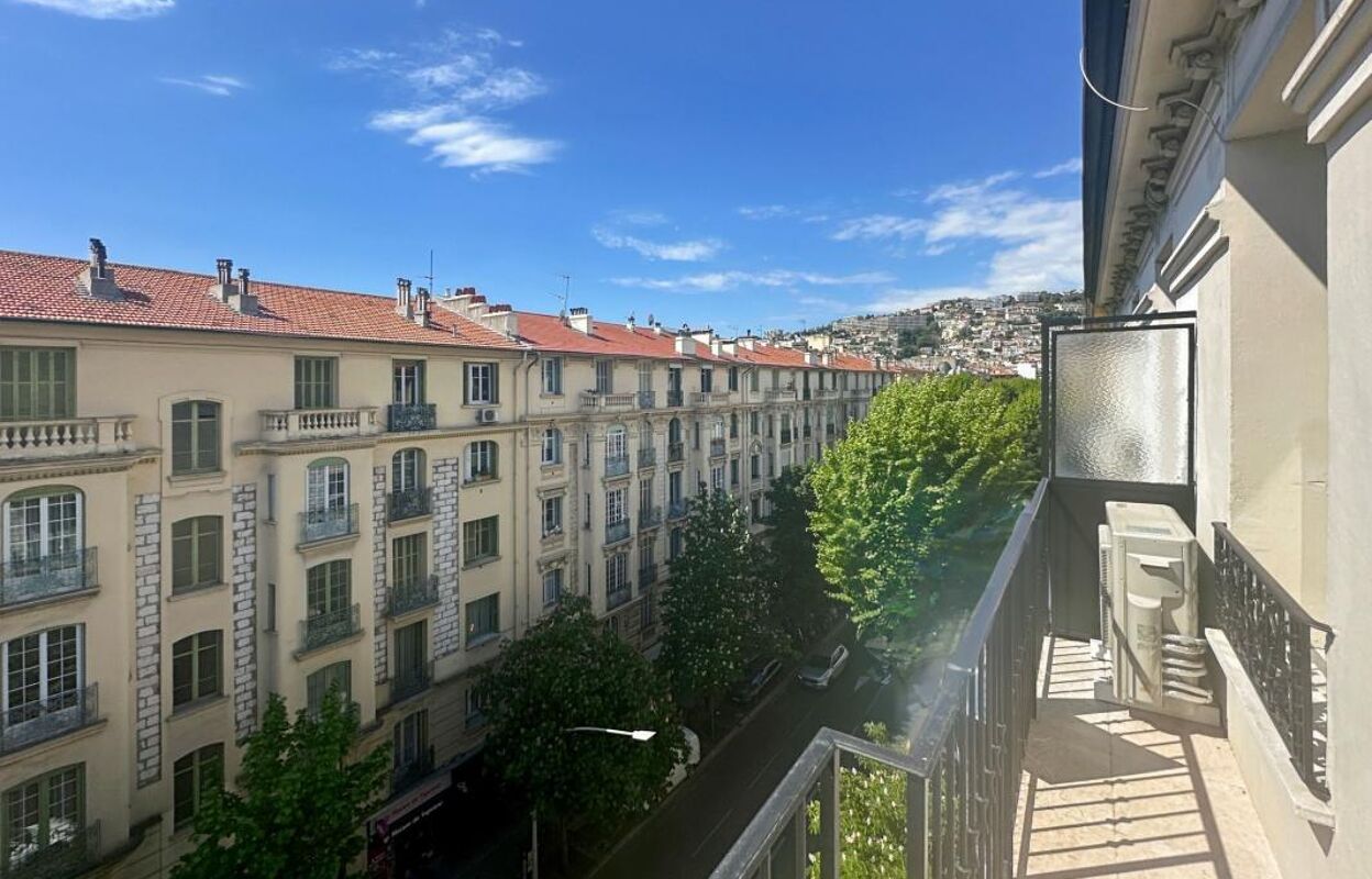 appartement 3 pièces 63 m2 à vendre à Nice (06100)
