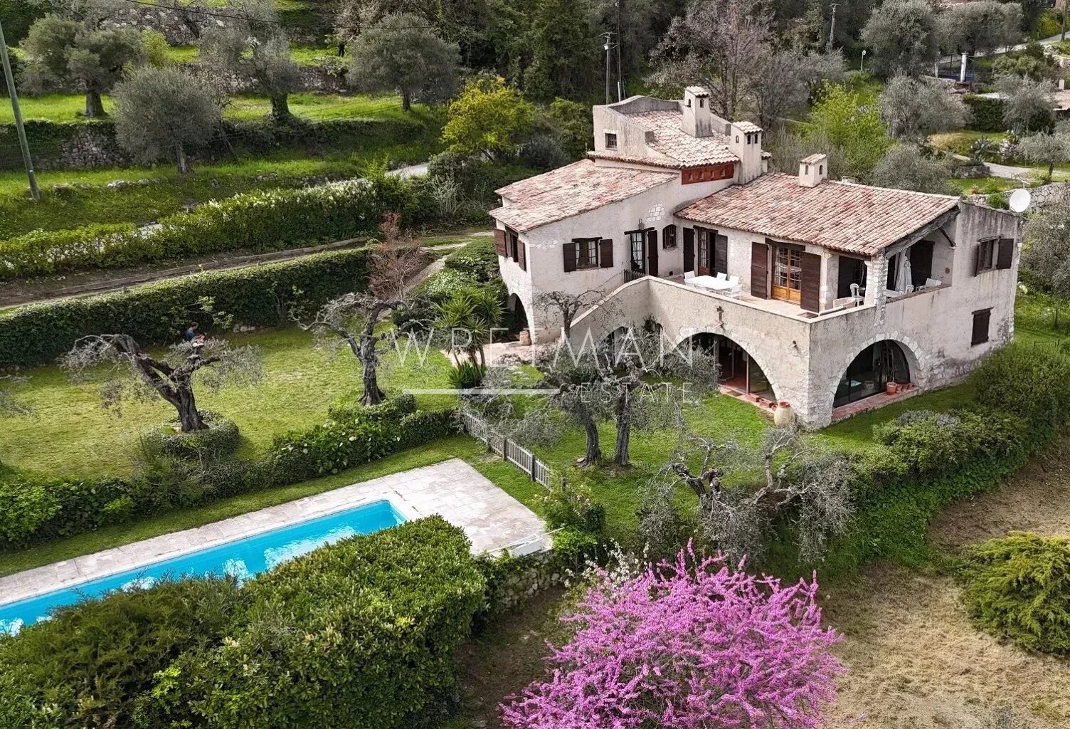 Mas provençal avec belle vue - Le Broc — photo 1