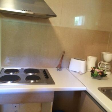 Appartement 1 pièces 700 €