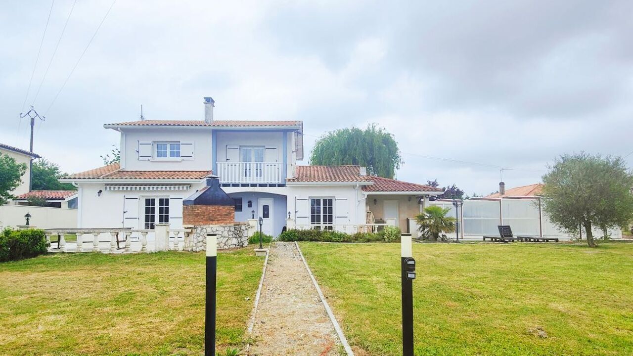 maison 5 pièces 148 m2 à vendre à La Lande-de-Fronsac (33240)
