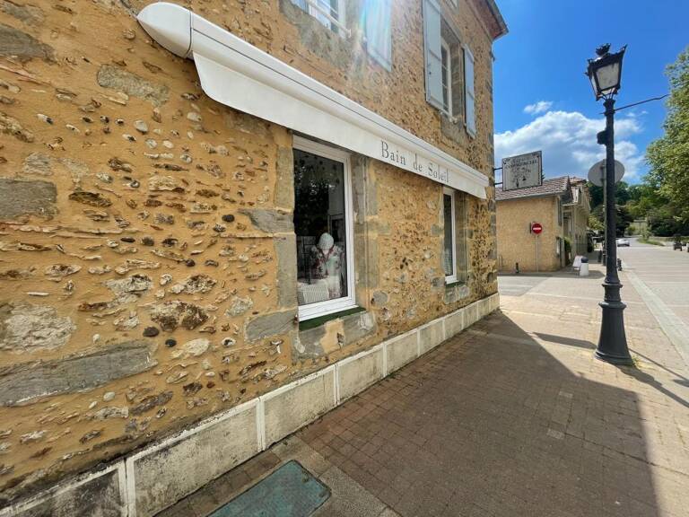 Bien Commercial À Vendre — photo 1