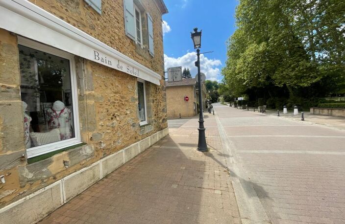 Bien Commercial À Vendre — photo 2