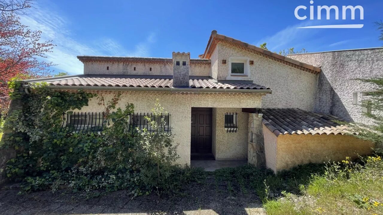 maison 6 pièces 184 m2 à vendre à Laragne-Montéglin (05300)