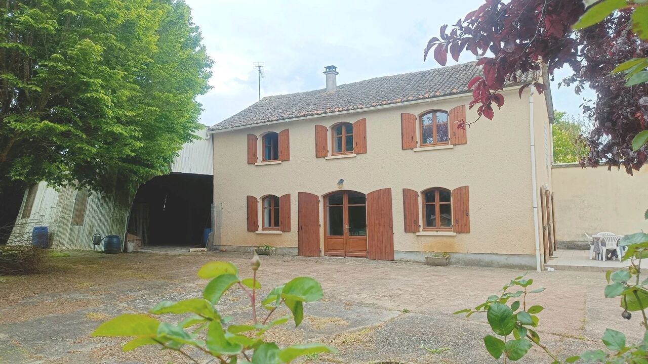 maison 7 pièces 114 m2 à vendre à Champigny en Rochereau (86170)