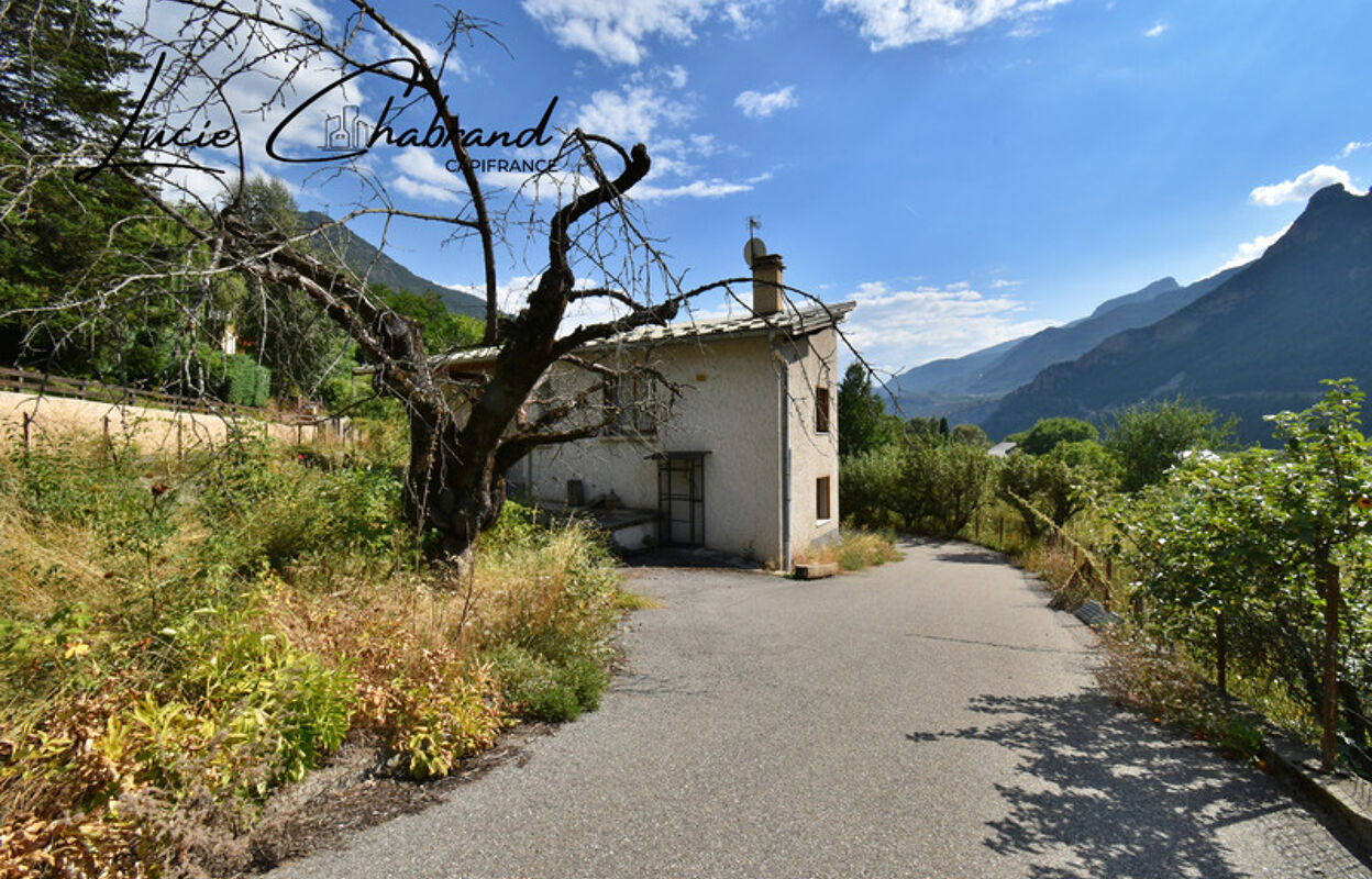 maison 7 pièces 122 m2 à vendre à La Roche-de-Rame (05310)