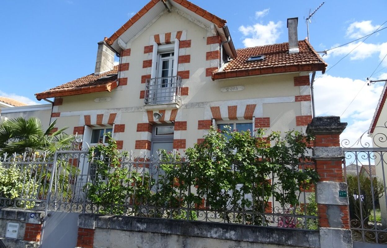 maison 5 pièces 143 m2 à vendre à Gond-Pontouvre (16160)