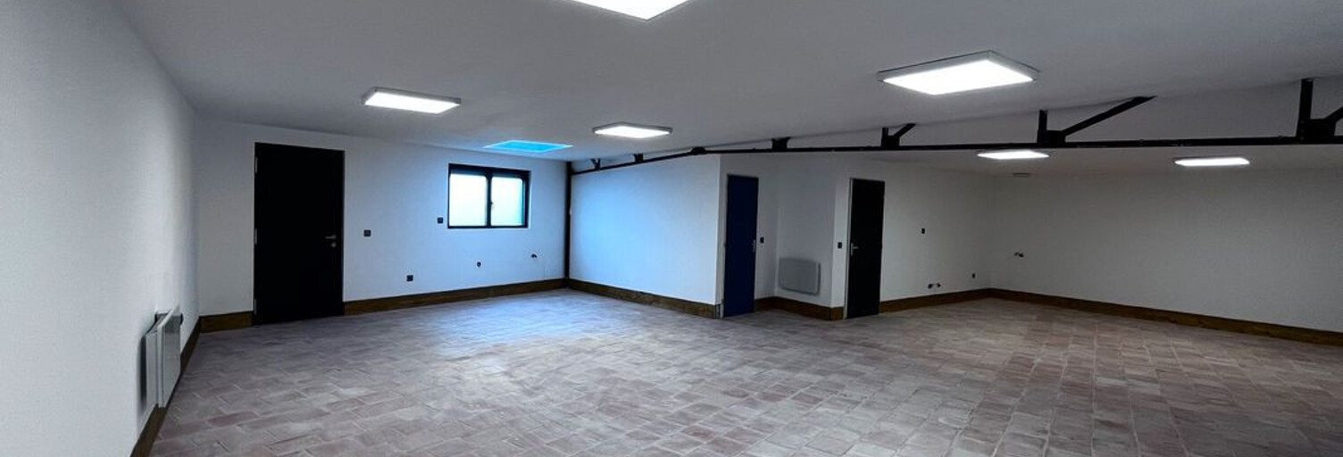 Commerce  125 m² à louer à Saintes (17100)