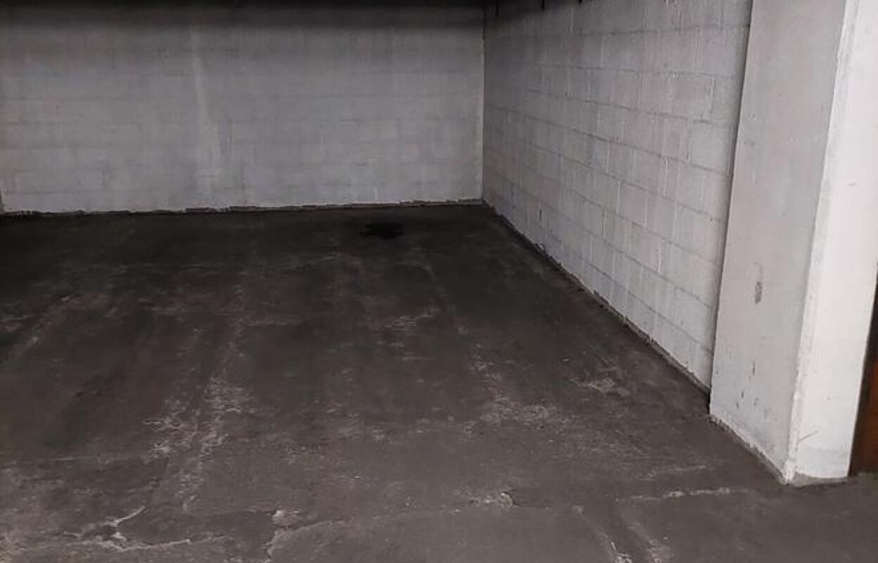 garage  pièces 12 m2 à vendre à Paris 16 (75016)