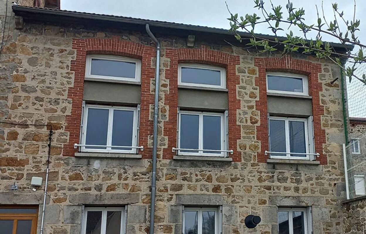 maison 5 pièces 130 m2 à vendre à Saint-Genest-Malifaux (42660)