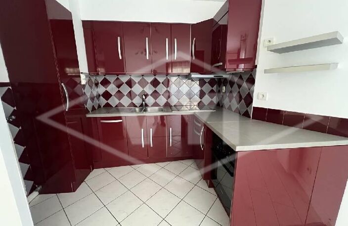 Vente appartement 2 pièces 45 m² Combs-la-Ville (77380) — photo 3