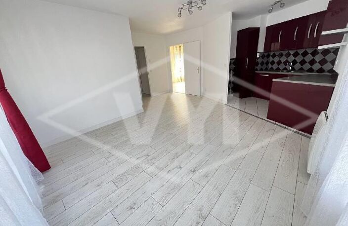 Vente appartement 2 pièces 45 m² Combs-la-Ville (77380) — photo 4