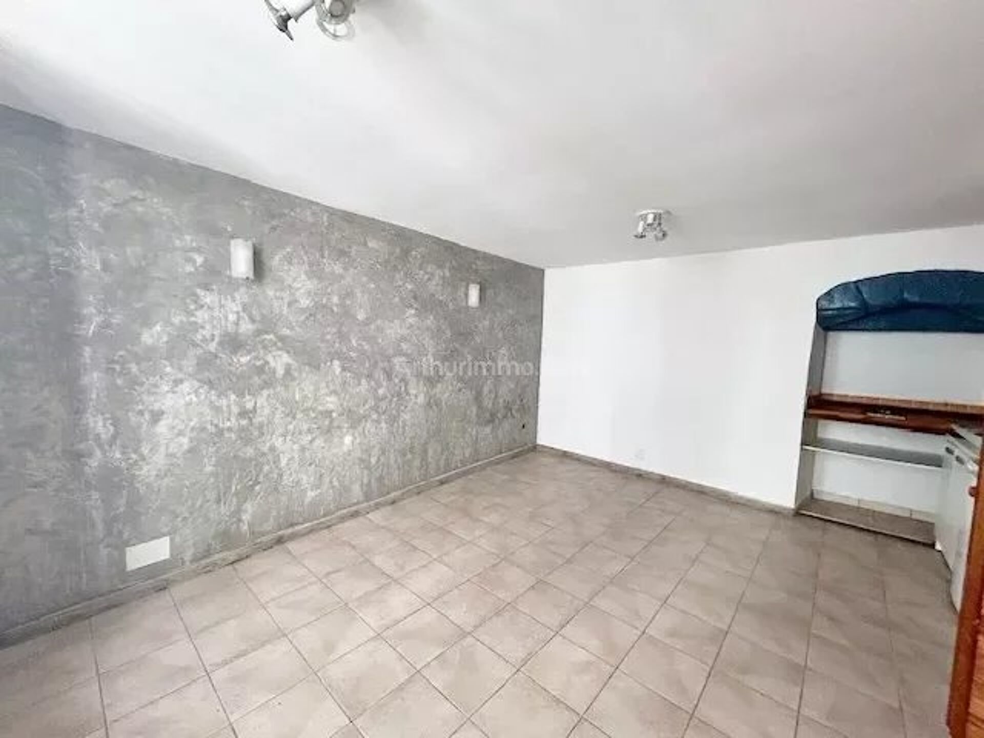 Vente Appartement 21m² 1 Pièce à Martigues (13500) - Arthurimmo