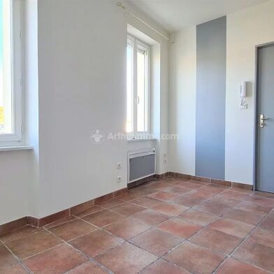 Appartement 1 pièces 300 €