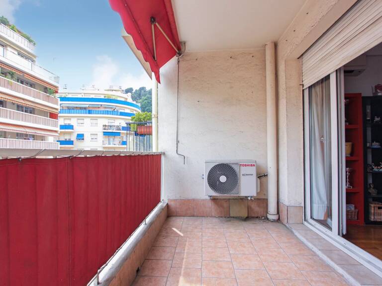 NICE - SAINT SYLVESTRE - SPACIEUX 4 PIÈCES AVEC TERRASSE — photo 1
