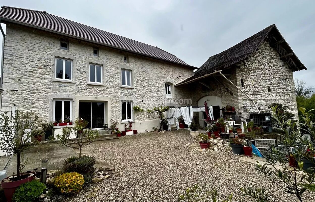 maison 5 pièces 236 m2 à vendre à Creys-Mépieu (38510)