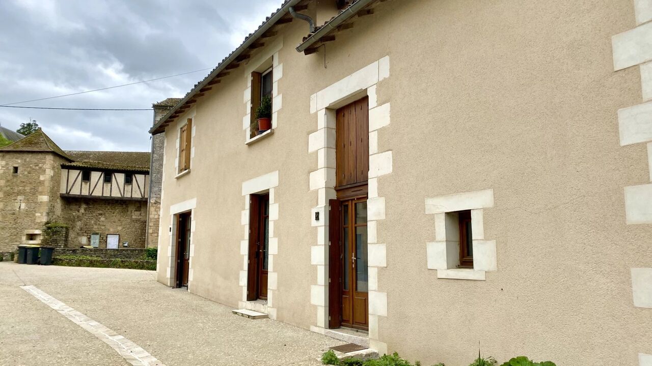 immeuble  pièces 208 m2 à vendre à Nouaillé-Maupertuis (86340)