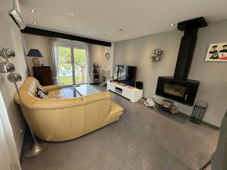 Maison avec grand jardin, garage et Piscine — photo 1