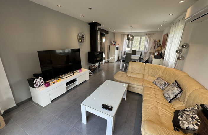 Maison avec grand jardin, garage et Piscine — photo 3