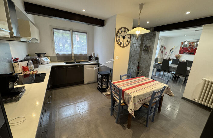 Maison avec grand jardin, garage et Piscine — photo 5