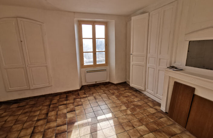 2  PIÈCES PROCHE CENTRE-VILLE — photo 2