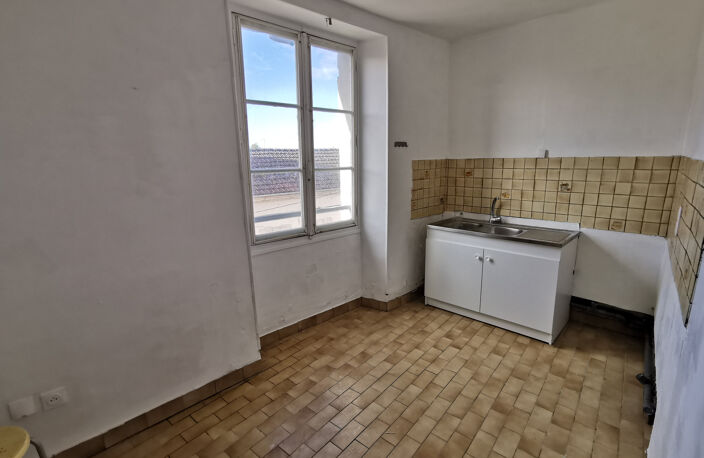2  PIÈCES PROCHE CENTRE-VILLE — photo 3