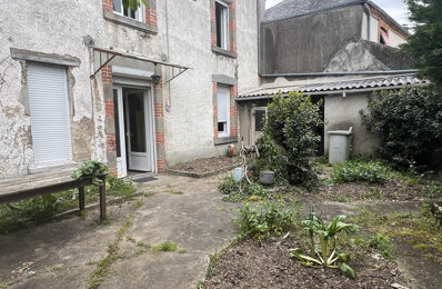 vente maison 117 000 € à proximité de Sainte-Radegonde (79100)