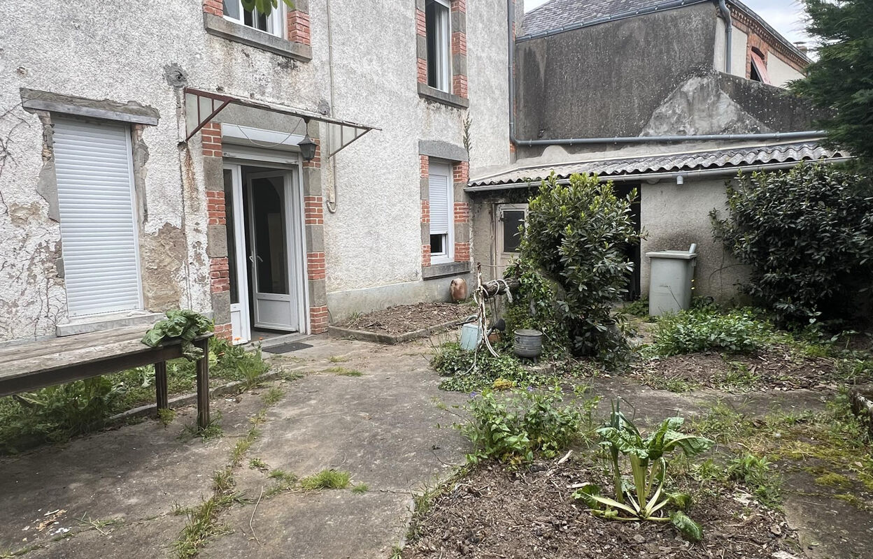 maison 5 pièces 181 m2 à vendre à Coulonges-Thouarsais (79330)