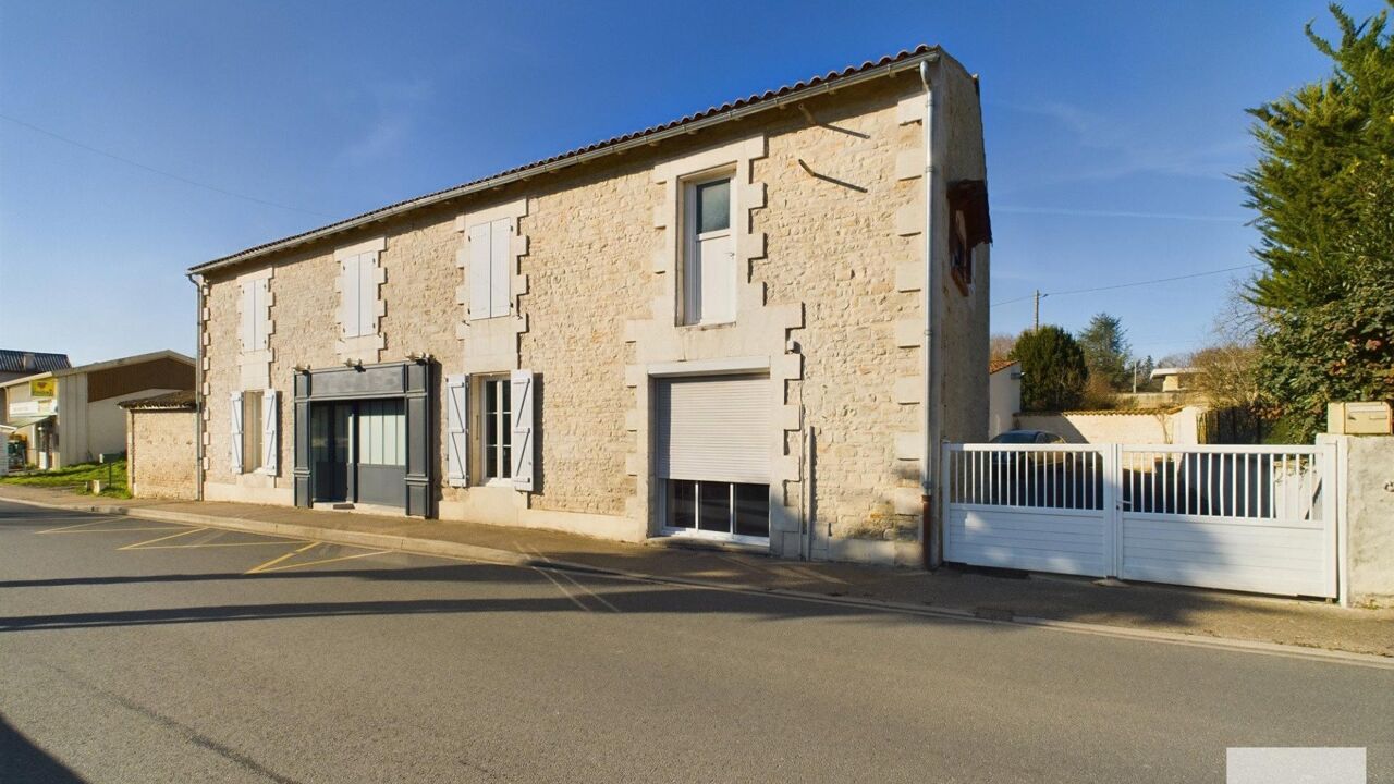 maison 8 pièces 280 m2 à vendre à Chizé (79170)